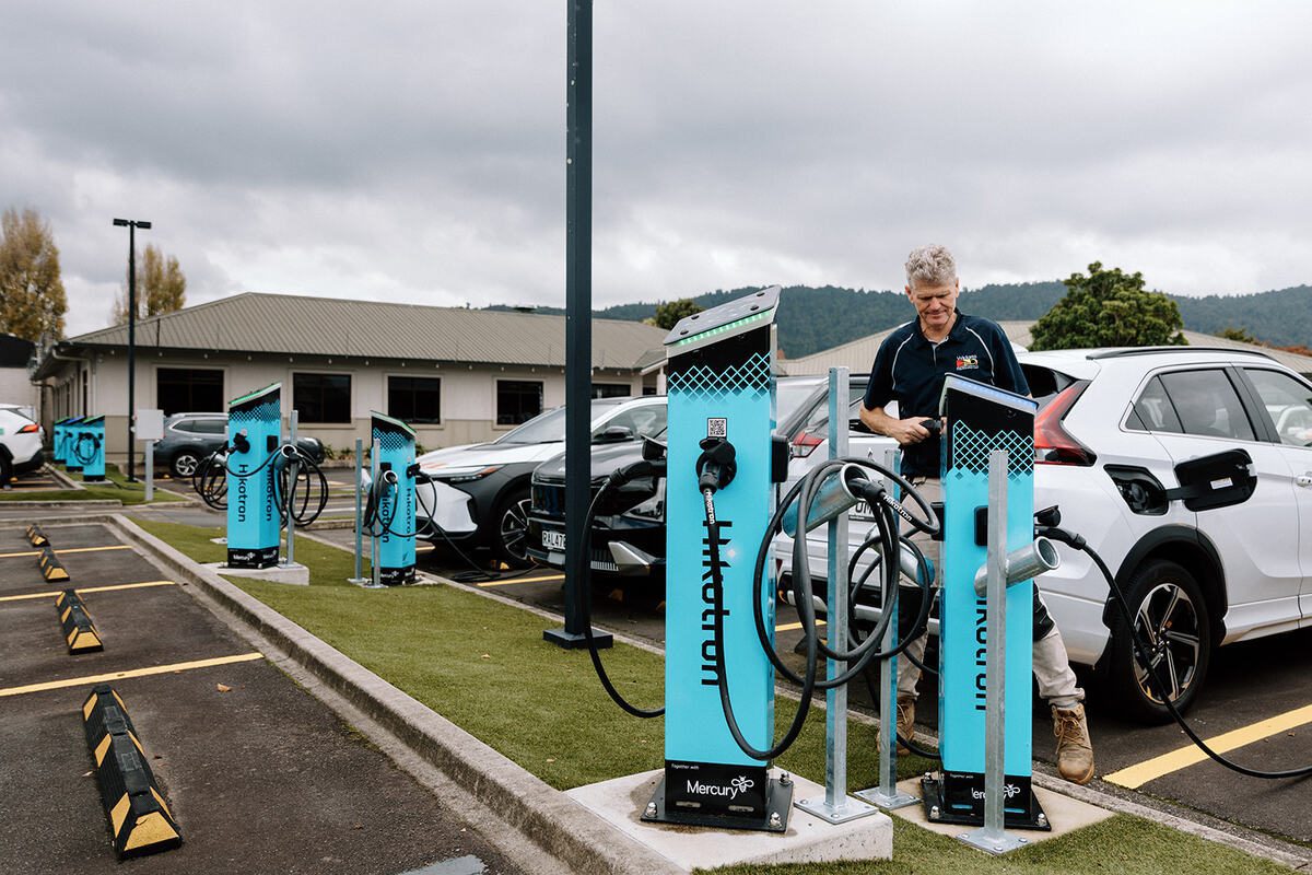 Fleet EV charging solution for commercial vehicles
